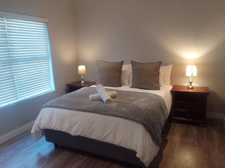 Holiday home 5 Bedrooms 10 Sleeper Cape Town